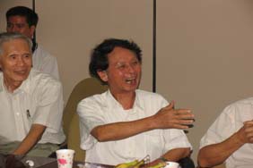 黄乃典主任在发言