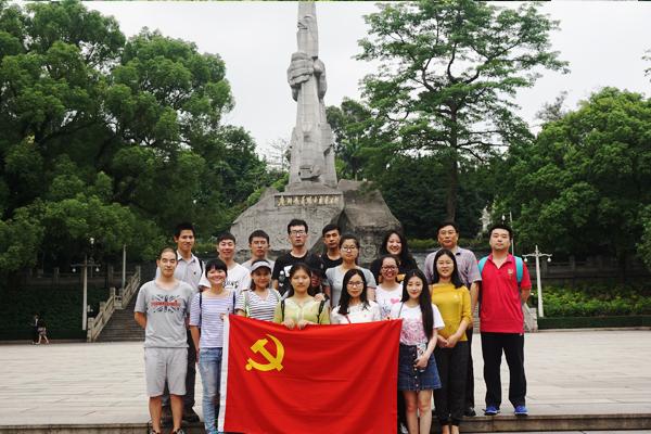 参观合影.jpg