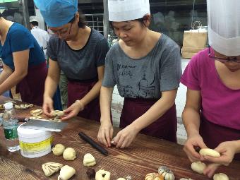 教工现场制作面点