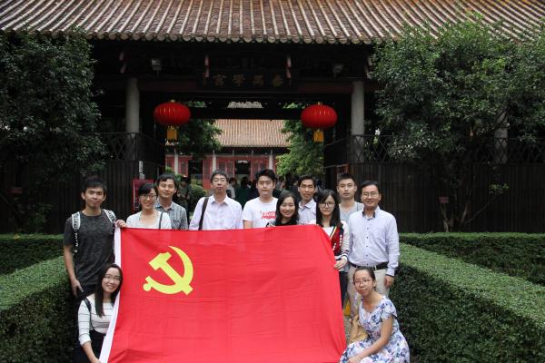 合影.jpg