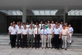 双方教授合影留念