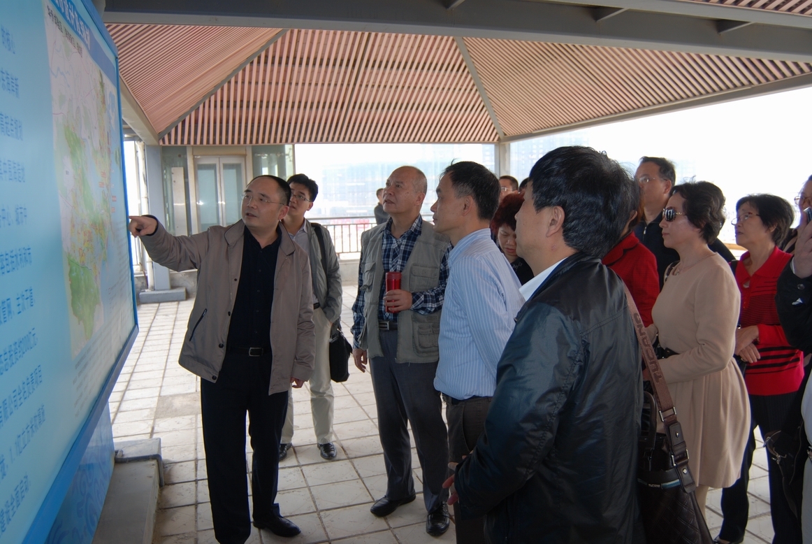 1.参观汕头华侨经济文化合作试验区