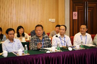 与会专家发言