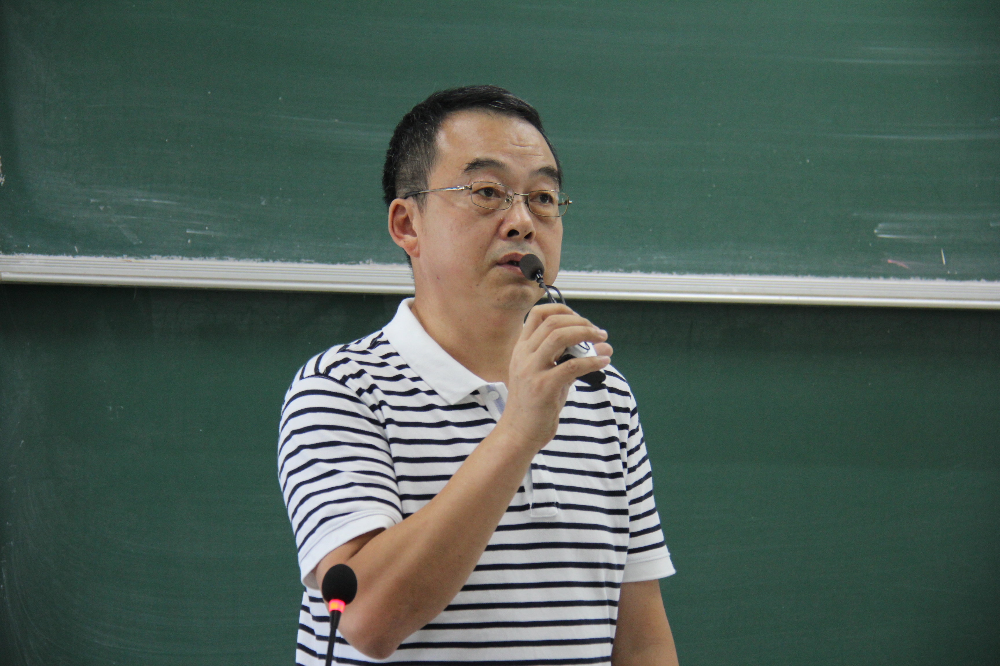书记致辞.JPG