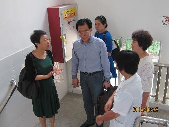 参观校医院1