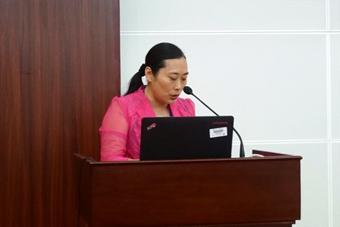 李美春副院长报告学院校友捐赠款收支情况