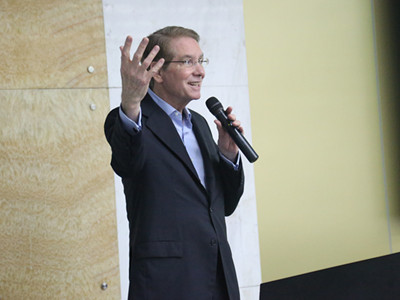 Prof. Lucas激情演讲