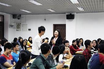 Interactive communication on-site