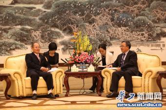 胡春华与孙大文一行座谈交流