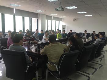 师生座谈会