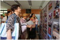 丰富多彩的展示留学生学习生活的图片吸引目光