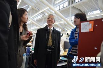 与哈佛学生交流