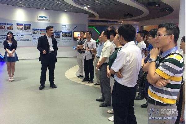 青年教师到广州无线电集团参观学习 青年教师到广州无线电集团参观学习