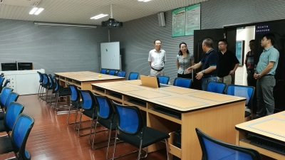 参观MTI语言实验室