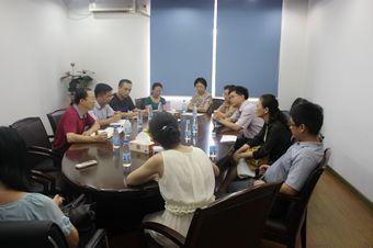 民主党派代表座谈会