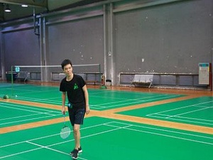 男队对决中队员完美挥拍