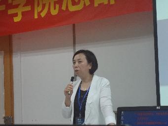 汉办财务处段莉处长耐心讲解 