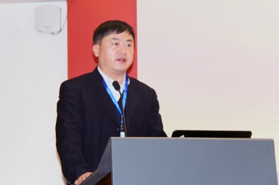 YU Qijun addressing